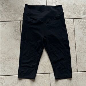 HALARA Women's Black Capri Butt Lifting Leggings